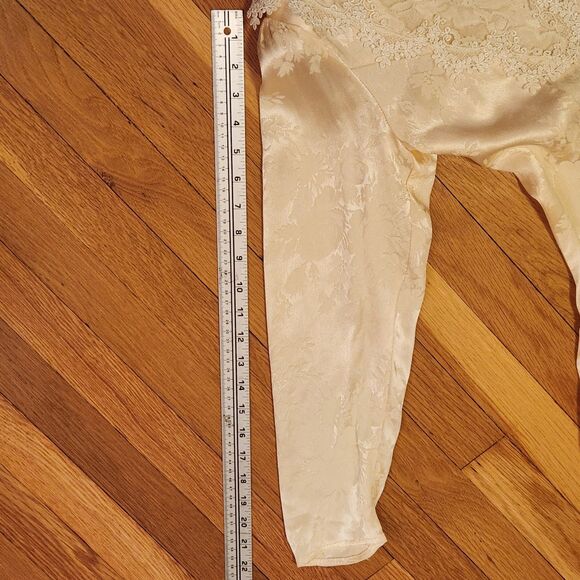 Vintage Cream Satin Jacquard Dress with Lace Neckline – 1980s Bridal or Formal - Picture 14 of 16